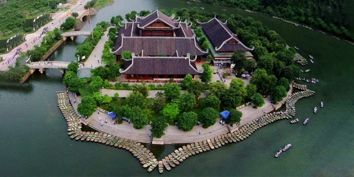 Gần Cố đô Hoa Lư